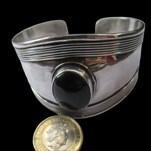 Vintage 925 Silver Cuff Bracelet with Onyx Cabochon Mexican