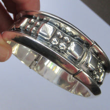 Load image into Gallery viewer, Vintage Mexican Silver Hinged Bracelet Brutalist Design
