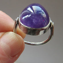 Load image into Gallery viewer, Vintage 925 Solid Silver Ring Flower Head with Amethyst Crystals UK Size O
