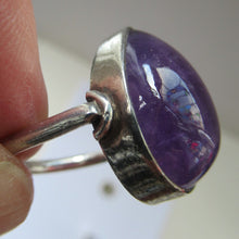 Load image into Gallery viewer, Vintage 925 Solid Silver Ring Flower Head with Amethyst Crystals UK Size O
