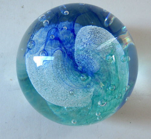 Alastair MacIntosh Ruffles 1996 Caithness Glass Paperweight