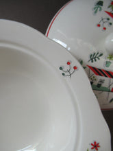 Load image into Gallery viewer, Vintage Garden Design 1950s Crown Ducal Arizona Serving Dish or Tureen
