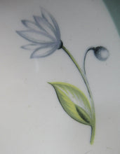 Load image into Gallery viewer, Set of Four Small Crown Ducal Water Lily Pattern 
