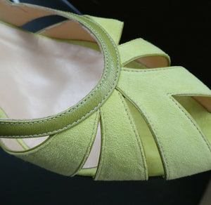 Pre-Loved Louboutin Shoes UK Size 5 1/2 Original Box. As New