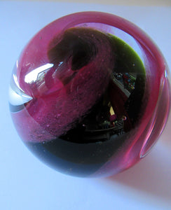 1989 Margot Thomson Caithness Paperweight Momentum 