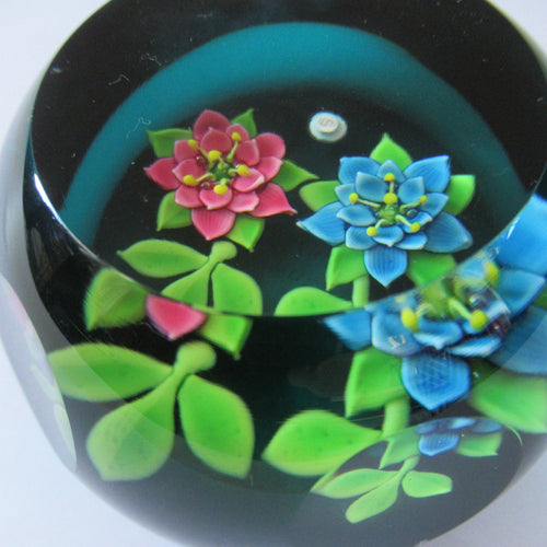 1992 Lampwork Caithness Paperweight 1992 William Manzon Rose Garland