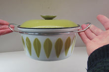 Load image into Gallery viewer, Vintage 1960s Catherineholm Casserole Dish Lotus Pattern
