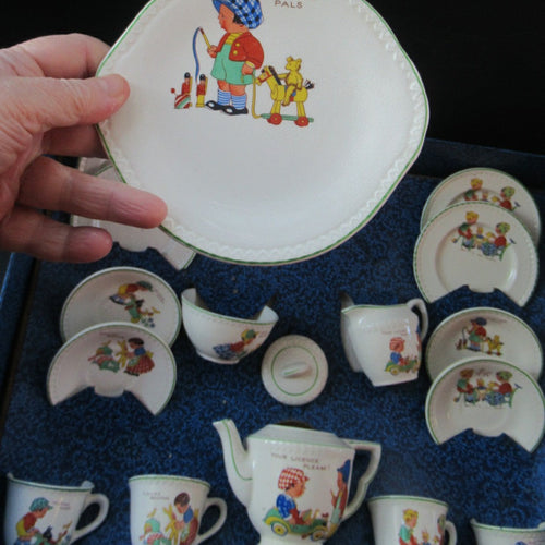 Vintage 1950s AMERSHAM Child's Nursery Tea Set. Four Place Settings