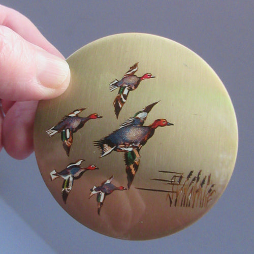 1960s Stratton Gold Tome Flying Ducks Powder Compact