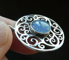 Load image into Gallery viewer, Vintage Scottish Silver Pendant 1989 Edinburgh Hallmark
