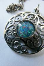 Load image into Gallery viewer, Vintage Scottish Silver Pendant 1989 Edinburgh Hallmark

