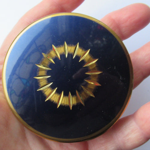 1960s Powder Compact with Incised Gold Abstract Ring Pattern 