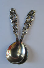 Load image into Gallery viewer, Pair of Brodrene Mylius Tele Pattern Art Nouvean Silver Spoons
