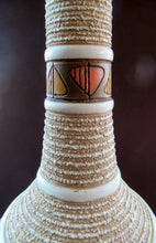 Load image into Gallery viewer, Vintage 1950s 1960s Quartite Creative Corp Style Chalkware Table Lamp
