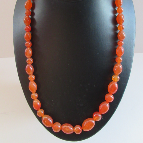 Vintage Carnelian Agate Amber Coloured Beads Necklace. Length: 23 inches