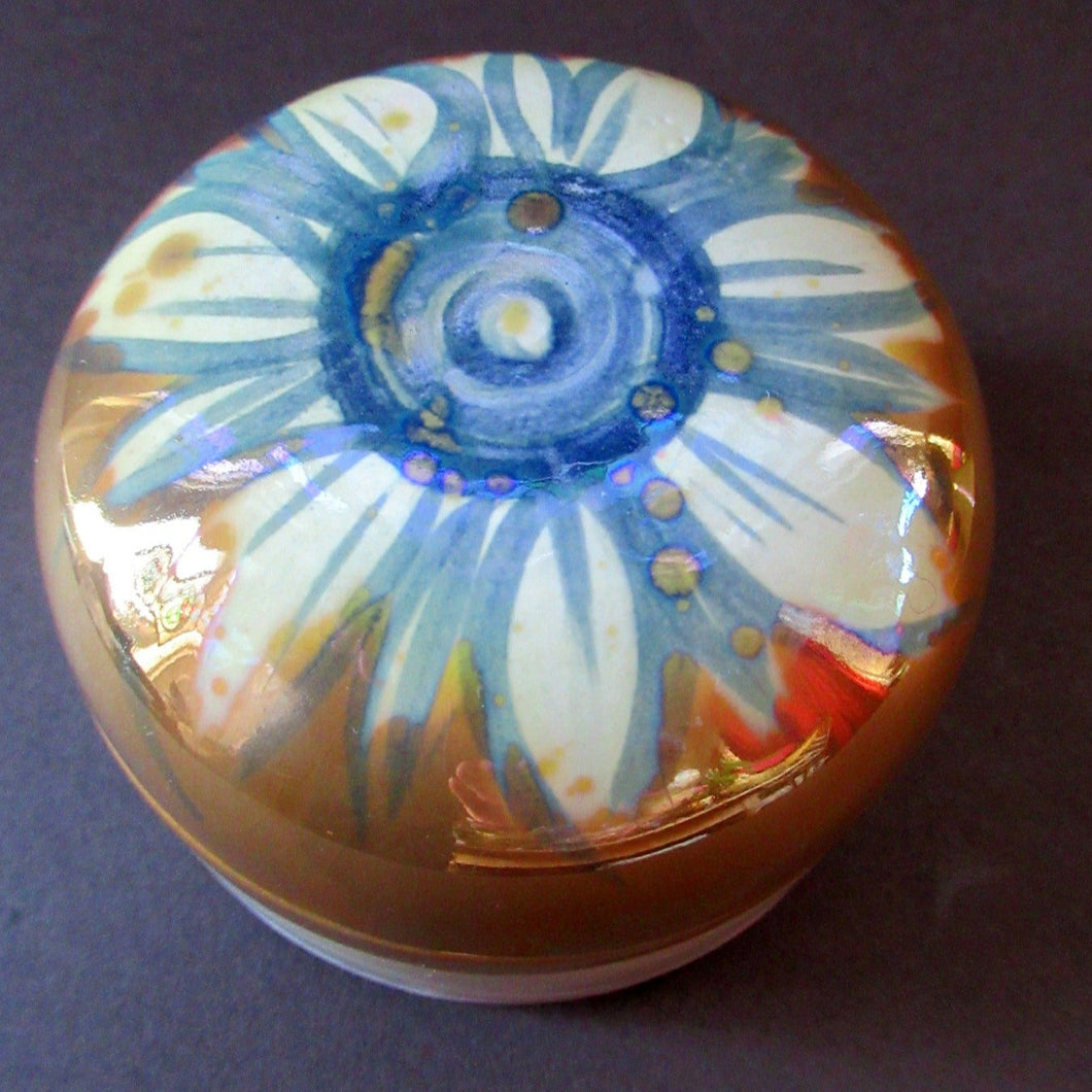 Scottish Studio Pottery Margery Clinton Lustre Glaze Lidded Pot