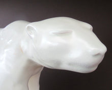 Load image into Gallery viewer, RARE 1930s Art Deco POLAR BEAR by Beswick. Model Number 417
