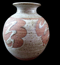 Load image into Gallery viewer, David Heminsley 1980s Stoneware Studio Pottery Vase Scottish
