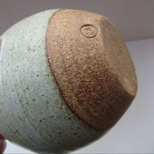 Load image into Gallery viewer, David Heminsley 1980s Stoneware Studio Pottery Vase Scottish
