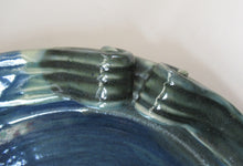 Load image into Gallery viewer, Geroge Ormerod Large Studio Pottery Platter Decoration with Fish
