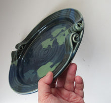 Load image into Gallery viewer, Geroge Ormerod Large Studio Pottery Platter Decoration with Fish
