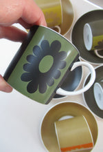 Load image into Gallery viewer, 1960s Susie Cooper Wedgwood 6 Coffee Cups and Saucers Carnaby Daisy
