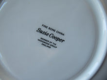 Load image into Gallery viewer, 1960s Susie Cooper Wedgwood 6 Coffee Cups and Saucers Carnaby Daisy
