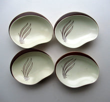Load image into Gallery viewer, Carlton Ware Small Plates 1950s Brown Windswept Pattern
