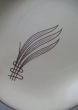 Load image into Gallery viewer, Carlton Ware Medium Plates 1950s Brown Windswept Pattern
