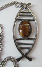 Load image into Gallery viewer, 1970s Scottish Silver Pendant Necklace
