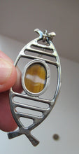 Load image into Gallery viewer, 1970s Scottish Silver Pendant Necklace
