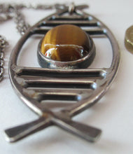 Load image into Gallery viewer, 1970s Scottish Silver Pendant Necklace

