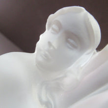 Load image into Gallery viewer, 1930s Walther &amp; Sohne German Art Deco Frosted Glass Nude Table Lamp
