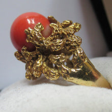Load image into Gallery viewer, 1960s 18ct Gold &amp; Natural Coral Cocktail Ring UK Size P
