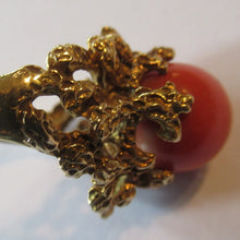 Load image into Gallery viewer, 1960s 18ct Gold &amp; Natural Coral Cocktail Ring UK Size P

