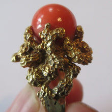 Load image into Gallery viewer, 1960s 18ct Gold &amp; Natural Coral Cocktail Ring UK Size P
