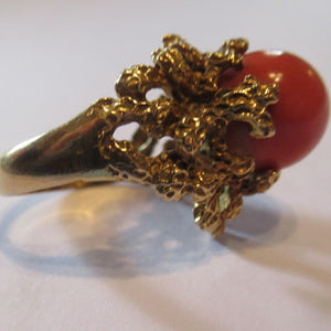 1960s 18ct Gold & Natural Coral Cocktail Ring UK Size P