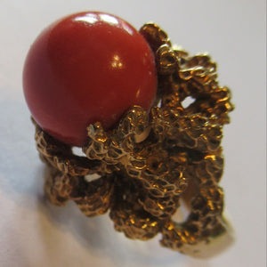 1960s 18ct Gold & Natural Coral Cocktail Ring UK Size P