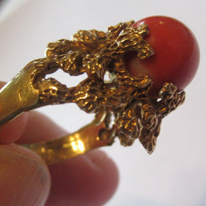 1960s 18ct Gold & Natural Coral Cocktail Ring UK Size P