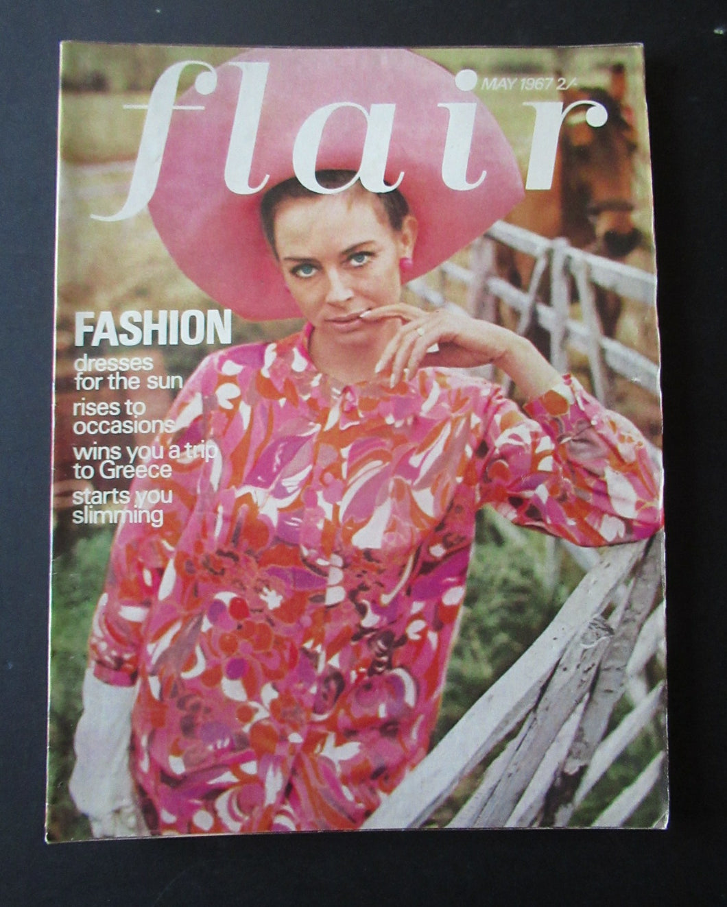 Vintage 1960s Mid Century Women's Fashion Magazine UK 