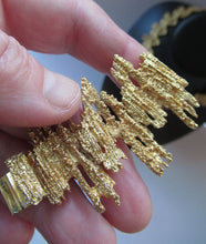 Load image into Gallery viewer, Vintage 1960s Vendome Necklace and Bracelet Gold Plate
