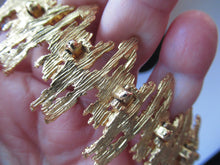 Load image into Gallery viewer, Vintage 1960s Vendome Necklace and Bracelet Gold Plate
