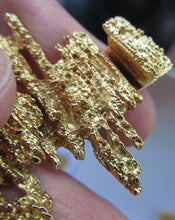 Load image into Gallery viewer, Vintage 1960s Vendome Necklace and Bracelet Gold Plate

