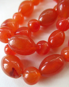Vintage Carnelian Agate Amber Coloured Beads Necklace. Length: 23 inches