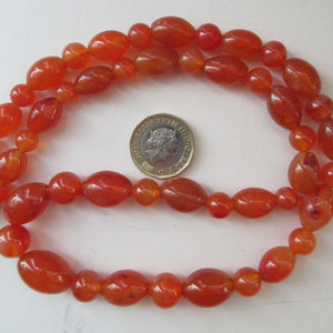 Vintage Carnelian Agate Amber Coloured Beads Necklace. Length: 23 inches