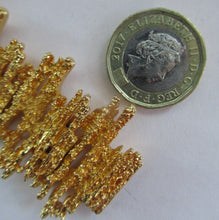 Load image into Gallery viewer, Vintage 1960s Vendome Necklace and Bracelet Gold Plate
