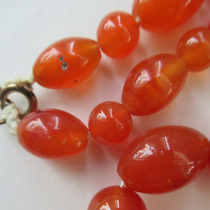 Vintage Carnelian Agate Amber Coloured Beads Necklace. Length: 23 inches