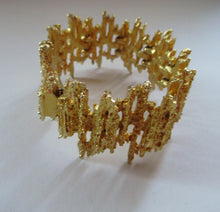 Load image into Gallery viewer, Vintage 1960s Vendome Necklace and Bracelet Gold Plate
