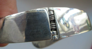 Vintage 925 Sterling Silver Bracelet with Lapis Lazuli Inset Decorations