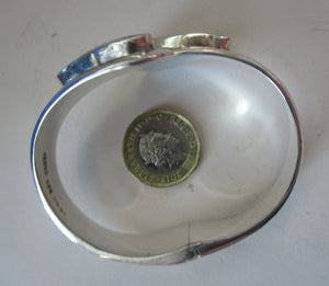 Vintage 925 Sterling Silver Bracelet with Lapis Lazuli Inset Decorations
